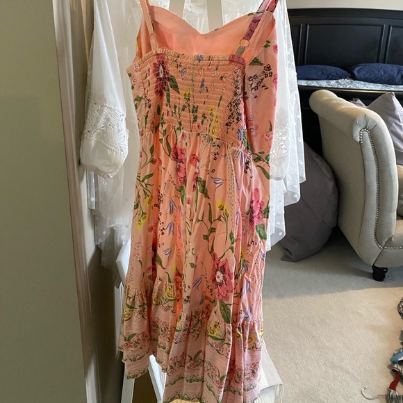 Flowy floral dress - Picture 2 of 3